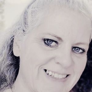 Meet your Posher, Luci